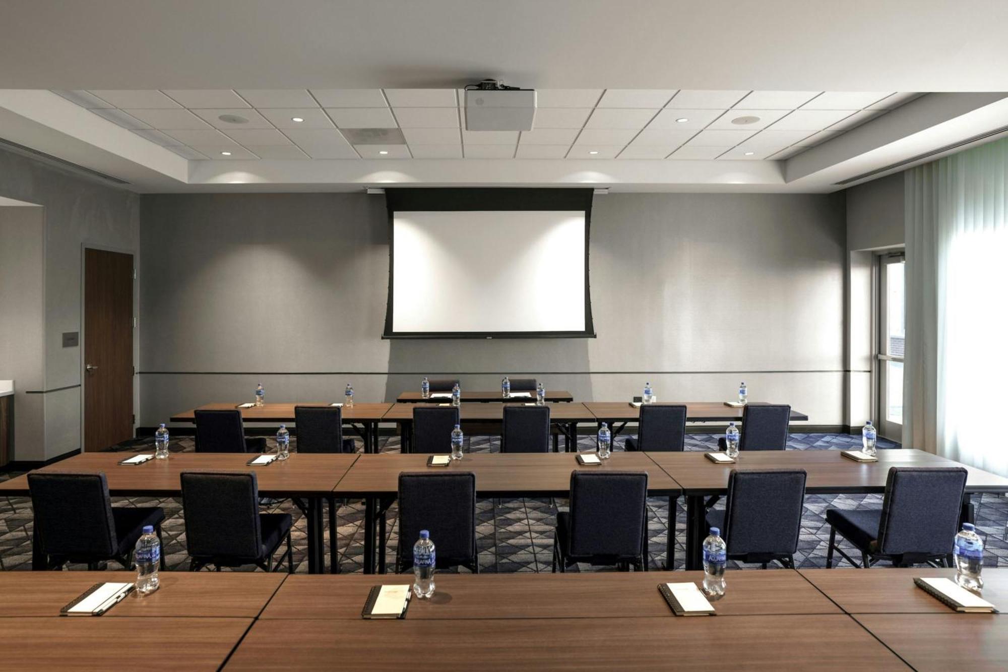 Courtyard By Marriott Indianapolis ฟิชเชอร์ส ภายนอก รูปภาพ